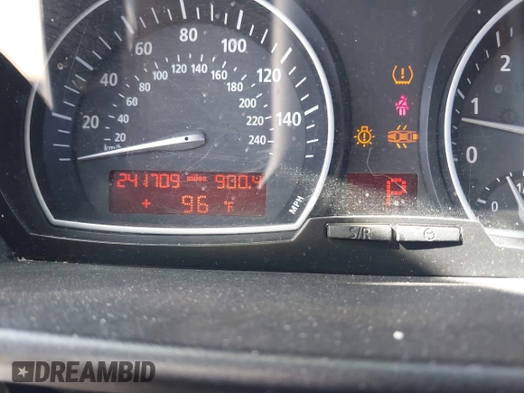 2006 BMW X3 3.0i with VIN WBXPA93476WG88461, listed as a IAAI auction lot 42002895 with 241,709 mi miles. Bid and sale history available at carsss.com. Image 7.