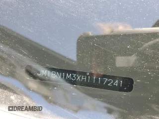 2017 Mazda 3 Grand Touring z VIN JM1BN1M3XH1117241, wystawiony jako Copart lot #53499295 z przebiegiem 63 886 mil mil oraz Szkoda całkowita • Salvage title. Historia ofert i sprzedaży dostępna na DreamBid. Obrazek 14.