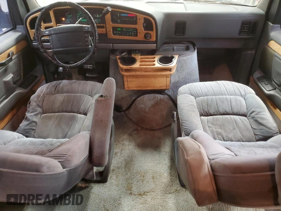 1995 Ford Econoline Cargo with VIN 1FDEE14H9SHA53311, listed as a Copart auction lot 82028894 with 112,647 mi miles and Clean Title. Bid and sale history available at DreamBid. Image 8.