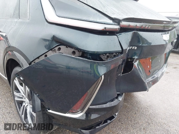 2024 Cadillac LYRIQ Luxury z VIN 1GYKPPRL5RZ129185, wystawiony jako IAAI lot #40825414 z przebiegiem 621 mil mil oraz . Historia ofert i sprzedaży dostępna na DreamBid. Obrazek 19.