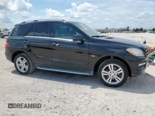 2012 Mercedes-Benz M 350 z VIN 4JGDA5HBXCA052165, wystawiony jako Copart lot #59205345 z przebiegiem 178 348 mil mil oraz Czysty tytuł • Clean title. Historia ofert i sprzedaży dostępna na DreamBid. Obrazek 4.
