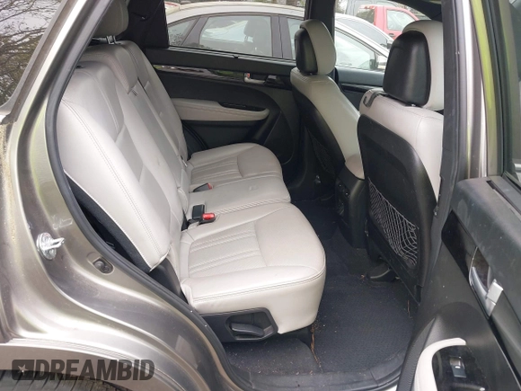 2015 Kia Sorento SX with VIN 5XYKWDA75FG553286, listed as a IAAI auction lot 42020351 with 147,572 mi miles. Bid and sale history available at carsss.com. Image 8.