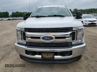 2018 Ford F-250 XL with VIN 1FT7W2BT8JEB79957, listed as a Copart auction lot 54476775 with 245,693 mi miles and Salvage title. Bid and sale history available at DreamBid. Image 5.