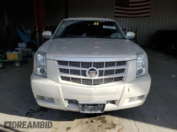 2013 Cadillac Escalade Premium with VIN 1GYS4CEF4DR179358, listed as a Copart auction lot 44060485 with 175,268 mi miles and Clean Title. Bid and sale history available at carsss.com. Image 5.