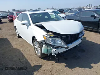 2013 Lexus ES 300h Hybrid with VIN JTHBW1GG0D2008933, listed as a IAAI auction lot 41883640 with 92,877 mi miles. Bid and sale history available at carsss.com. Image 1.