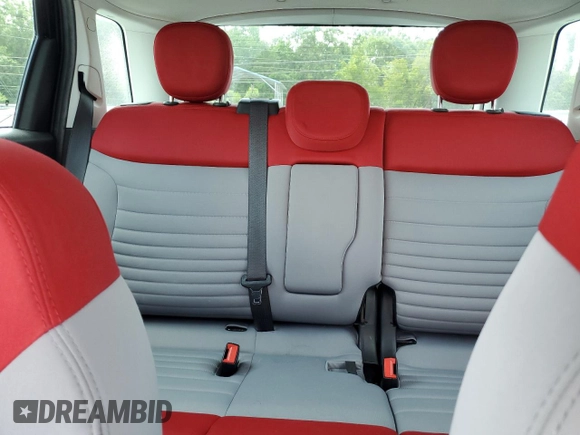 2014 FIAT 500L Easy z VIN ZFBCFABH5EZ011733, wystawiony jako Copart lot #60415465 z przebiegiem 113 080 mil mil oraz Szkoda całkowita • Salvage title. Historia ofert i sprzedaży dostępna na DreamBid. Obrazek 10.