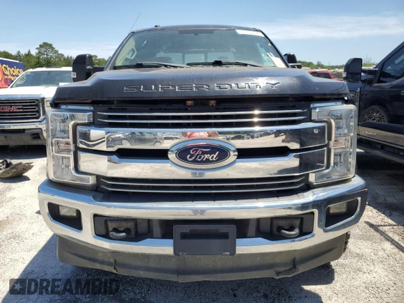 2018 Ford F-250 XL z VIN 1FT7W2BT8JEB87346, wystawiony jako Copart lot #53760595 z przebiegiem 258 575 mil mil oraz Czysty tytuł • Clean title. Historia ofert i sprzedaży dostępna na DreamBid. Obrazek 5.