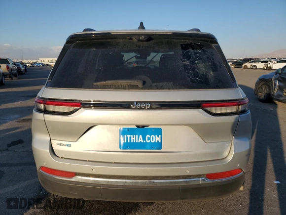2023 Jeep Grand Cherokee 30th Anniversary z VIN 1C4RJYB64P8862699, wystawiony jako Copart lot #80784374 z przebiegiem 10 284 mil mil oraz Szkoda całkowita • Salvage title. Historia ofert i sprzedaży dostępna na DreamBid. Obrazek 6.