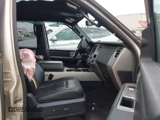 2017 Ford Expedition XLT with VIN 1FMJU1HT9HEA23638, listed as a IAAI auction lot 42130179 with Not provided miles and . Bid and sale history available at DreamBid. Image 5.