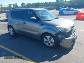 2015 Kia Soul z VIN KNDJN2A21F7236125, wystawiony jako IAAI lot #42315728 z przebiegiem 141 387 mil mil oraz . Historia ofert i sprzedaży dostępna na DreamBid. Obrazek 1.
