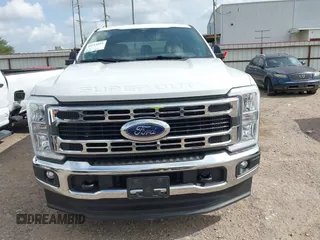 2025 Ford F-250 XL with VIN 1FT7W2BT9SEC54537, listed as a IAAI auction lot 42714592 with 6,334 mi miles and . Bid and sale history available at DreamBid. Image 12.