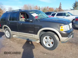 2005 Ford Explorer Eddie Bauer z VIN 1FMZU74W85UA71901, wystawiony jako IAAI lot #41638961 z przebiegiem 194 321 mil mil oraz . Historia ofert i sprzedaży dostępna na DreamBid. Obrazek 1.