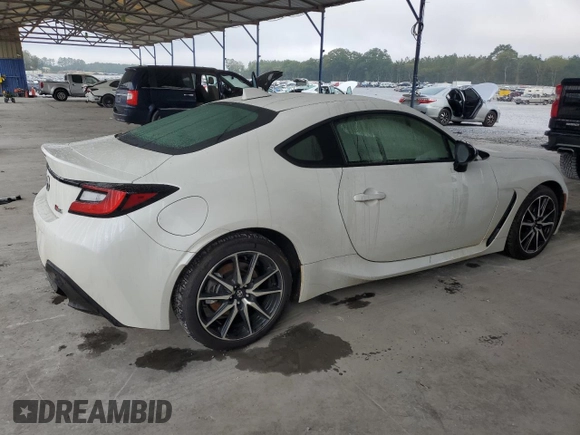 2024 Toyota 86 with VIN JF1ZNBB12R9756924, listed as a Copart auction lot 74120174 with 2,615 mi miles and Salvage Title. Bid and sale history available at DreamBid. Image 3.