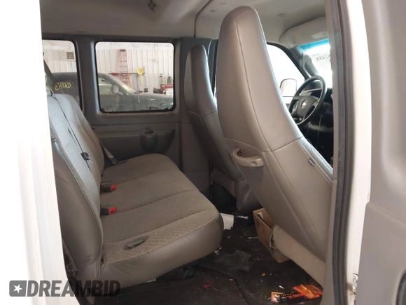 2017 Chevrolet Express Passenger LT с VIN 1GAZGPFG7H1336632, выставлен на аукционе IAAI как лот 42682488 с пробегом 91 639 миль миль и . История ставок и продаж доступна на DreamBid. Изображение 8.