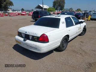 2010 Ford Police Interceptor z VIN 2FABP7BVXAX124727, wystawiony jako IAAI lot #42543692 z przebiegiem 195 759 mil mil oraz . Historia ofert i sprzedaży dostępna na DreamBid. Obrazek 4.