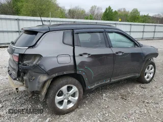 2018 Jeep Compass Latitude with VIN 3C4NJDBB3JT290652, listed as a Copart auction lot 50723415 with 69,579 mi miles and Salvage Title. Bid and sale history available at DreamBid. Image 3.