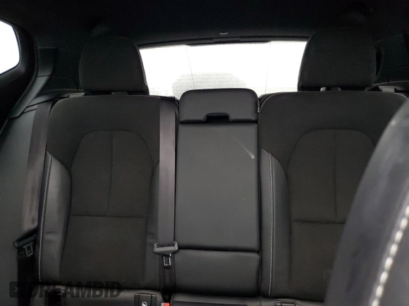 2019 Volvo XC40 R-Design z VIN YV4AC2HMXK2068129, wystawiony jako Copart lot #43337635 z przebiegiem 88 227 mil mil oraz Szkoda całkowita • Salvage title. Historia ofert i sprzedaży dostępna na DreamBid. Obrazek 10.