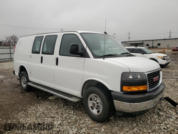 2022 GMC Savana Cargo Van with VIN 1GTW7AFP8N1147653, listed as a Copart auction lot 49812315 with 23,887 mi miles and Salvage Title. Bid and sale history available at carsss.com. Image 4.