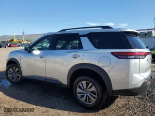 2024 Nissan Pathfinder SV with VIN 5N1DR3BA9RC313036, listed as a Copart auction lot 44274515 with 2,709 mi miles and Clean Title. Bid and sale history available at carsss.com. Image 2.