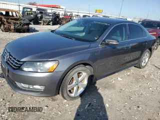 2015 Volkswagen Passat S with VIN 1VWAS7A30FC113371, listed as a Copart auction lot 52119765 with 162,431 mi miles and Clean title. Bid and sale history available at DreamBid. Image 1.