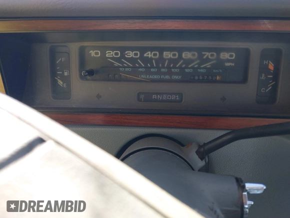 1991 Chevrolet Caprice z VIN 1G1BN53E2MW135068, wystawiony jako IAAI lot #40923869 z przebiegiem 185 732 mil mil oraz . Historia ofert i sprzedaży dostępna na DreamBid. Obrazek 7.