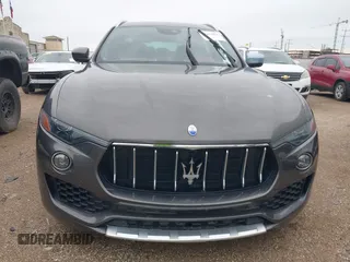 2017 Maserati Levante S с VIN ZN661YUSXHX247660, выставлен на аукционе IAAI как лот 42473374 с пробегом 90 150 миль миль и . История ставок и продаж доступна на DreamBid. Изображение 6.