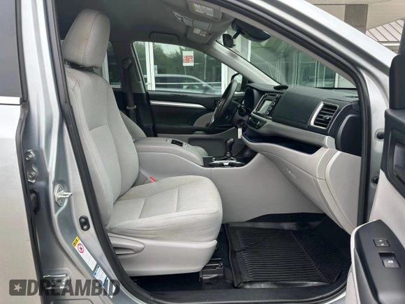 2019 Toyota Highlander LE с VIN 5TDBZRFH9KS945111, выставлен на аукционе Copart как лот 65295025 с пробегом 179 416 миль миль и Чистый • Clean title. История ставок и продаж доступна на DreamBid. Изображение 5.