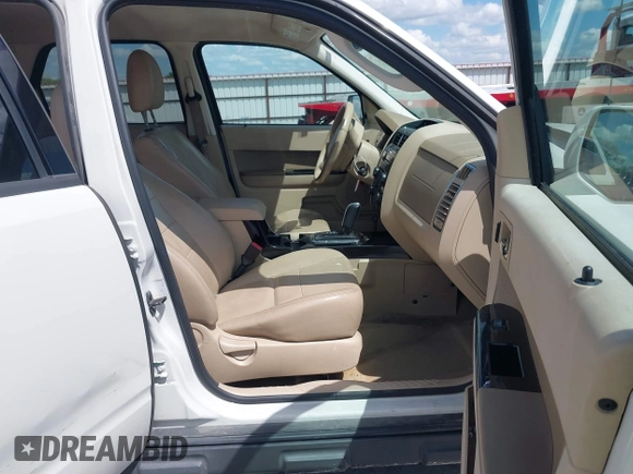 2011 Ford Escape Limited z VIN 1FMCU0EG4BKA38230, wystawiony jako IAAI lot #42274723 z przebiegiem 181 000 mil mil oraz . Historia ofert i sprzedaży dostępna na DreamBid. Obrazek 5.