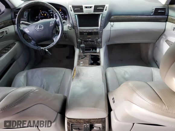 2008 Lexus LS 460 L with VIN JTHGL46F685022901, listed as a Copart auction lot 51537795 with 238,656 mi miles and Clean title. Bid and sale history available at DreamBid. Image 8.
