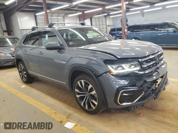 2021 Volkswagen Atlas SEL Premium R-Line with VIN 1V2FE2CA2MC238981, listed as a Copart auction lot 62637875 with 43,064 mi miles and Salvage title. Bid and sale history available at DreamBid. Image 4.