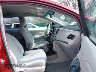 2011 Toyota Sienna LE AAS with VIN 5TDKK3DC7BS007097, listed as a IAAI auction lot 41802056 with 170,471 mi miles. Bid and sale history available at carsss.com. Image 5.