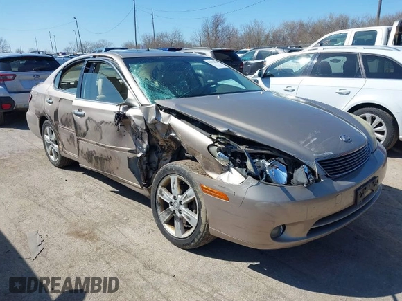 2005 Lexus ES 330 with VIN JTHBA30G155133489, listed as a IAAI auction lot 41892706 with 208,205 mi miles. Bid and sale history available at carsss.com. Image 1.