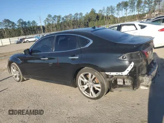 2016 Infiniti Q70 z VIN JN1BY1APXGM220187, wystawiony jako Copart lot #49458635 z przebiegiem 103 529 mil mil oraz Szkoda całkowita • Salvage title. Historia ofert i sprzedaży dostępna na DreamBid. Obrazek 2.