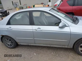 2006 Kia Spectra EX z VIN KNAFE121465362915, wystawiony jako IAAI lot #42367012 z przebiegiem 137 295 mil mil oraz . Historia ofert i sprzedaży dostępna na DreamBid. Obrazek 13.