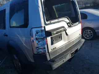 2006 Land Rover LR3 with VIN SALAD24406A355103, listed as a IAAI auction lot 41359731 with 213,551 mi miles. Bid and sale history available at carsss.com. Image 6.