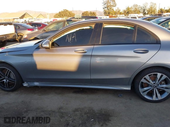 2015 Mercedes-Benz C-Class C 400 with VIN 55SWF6GB9FU012496, listed as a IAAI auction lot 40919086 with 77,330 mi miles. Bid and sale history available at carsss.com. Image 14.