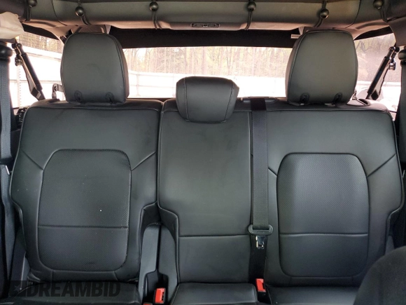 2023 Ford Bronco z VIN 1FMDE5BH0PLB30495, wystawiony jako Copart lot #51380065 z przebiegiem 18 156 mil mil oraz Szkoda całkowita • Salvage title. Historia ofert i sprzedaży dostępna na DreamBid. Obrazek 10.