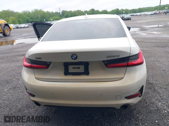 2020 BMW 3 Series 330i xDrive z VIN 3MW5R7J00L8B06071, wystawiony jako IAAI lot #42197554 z przebiegiem 96 677 mil mil oraz . Historia ofert i sprzedaży dostępna na DreamBid. Obrazek 16.