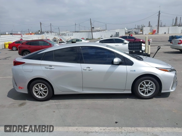 2017 Toyota Prius Plus z VIN JTDKARFPXH3053894, wystawiony jako IAAI lot #42208119 z przebiegiem 115 439 mil mil oraz . Historia ofert i sprzedaży dostępna na DreamBid. Obrazek 13.