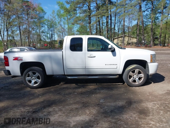 2012 Chevrolet Silverado 1500 LT with VIN 1GCRKSE74CZ101903, listed as a IAAI auction lot 41961697 with 199,626 mi miles. Bid and sale history available at carsss.com. Image 13.