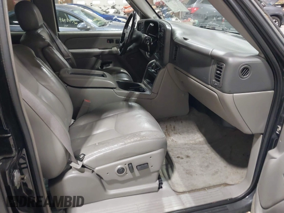 2005 GMC Yukon SLT with VIN 1GKEK13T15J143363, listed as a IAAI auction lot 41996424 with 272,819 mi miles. Bid and sale history available at carsss.com. Image 5.