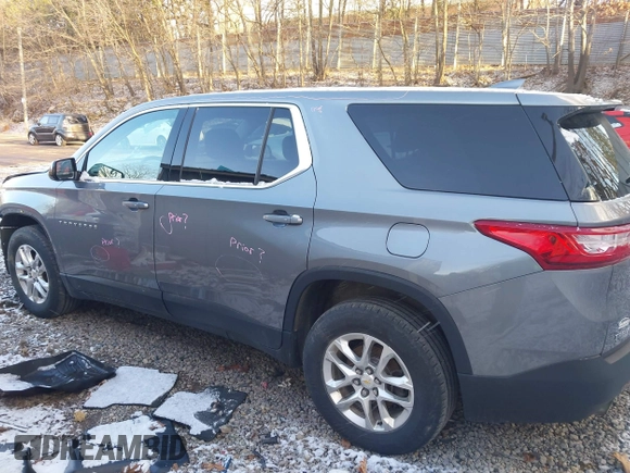 2019 Chevrolet Traverse LS with VIN 1GNEVFKW0KJ232419, listed as a IAAI auction lot 41985366 with 115,401 mi miles. Bid and sale history available at carsss.com. Image 14.