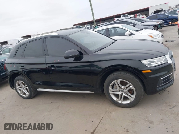 2018 Audi Q5 Premium with VIN WA1ANAFY1J2141197, listed as a IAAI auction lot 41427699 with 85,263 mi miles. Bid and sale history available at carsss.com. Image 14.
