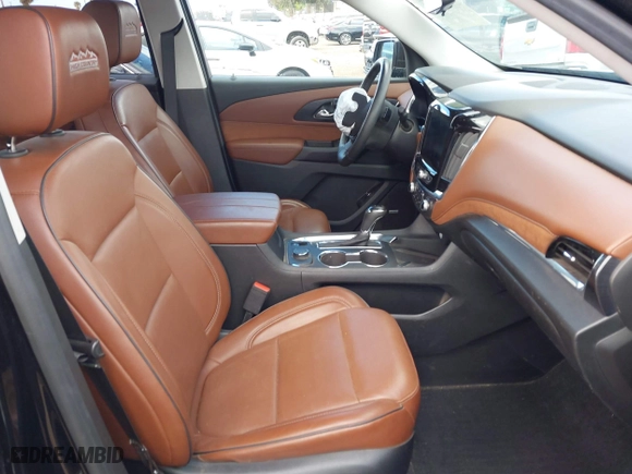 2018 Chevrolet Traverse High Country with VIN 1GNEVKKW2JJ160467, listed as a IAAI auction lot 41913225 with 50,180 mi miles. Bid and sale history available at carsss.com. Image 5.