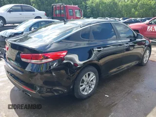 2017 Kia Optima LX z VIN 5XXGT4L35HG152515, wystawiony jako IAAI lot #42366917 z przebiegiem 102 256 mil mil oraz . Historia ofert i sprzedaży dostępna na DreamBid. Obrazek 4.
