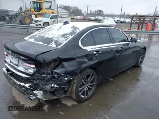 2019 BMW 3 Series 330i с VIN WBA5R1C53KAE82114, выставлен на аукционе IAAI как лот 41632512 с пробегом 92 454 миль миль и . История ставок и продаж доступна на DreamBid. Изображение 4.
