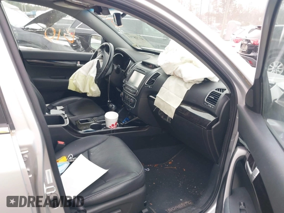 2015 Kia Sorento SX with VIN 5XYKWDA73FG633458, listed as a IAAI auction lot 41728711 with 74,160 mi miles. Bid and sale history available at carsss.com. Image 5.