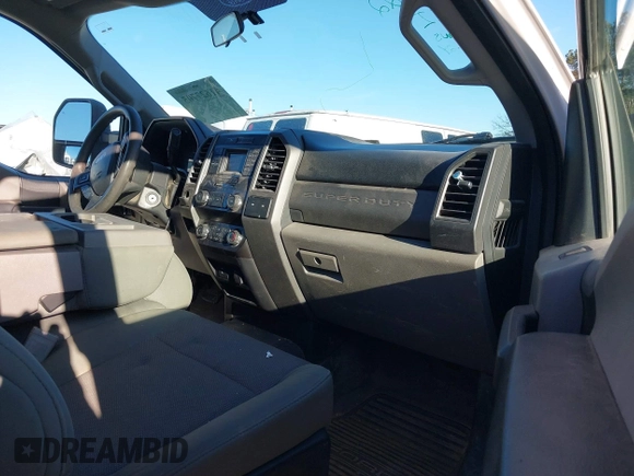 2019 Ford F-350 with VIN 1FDBF3A65KED19570, listed as a IAAI auction lot 41627705 with 158,017 mi miles and . Bid and sale history available at DreamBid. Image 5.