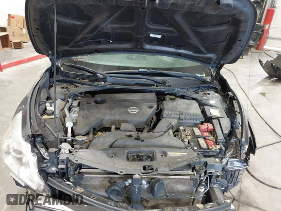 2014 Nissan Altima 2.5 S with VIN 1N4AL3APXEC113281, listed as a IAAI auction lot 41137374 with 124,357 mi miles. Bid and sale history available at carsss.com. Image 10.