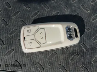 2017 Audi Q7 Premium Plus z VIN WA1LAAF74HD044974, wystawiony jako IAAI lot #41823974 z przebiegiem 135 619 mil mil oraz . Historia ofert i sprzedaży dostępna na DreamBid. Obrazek 11.